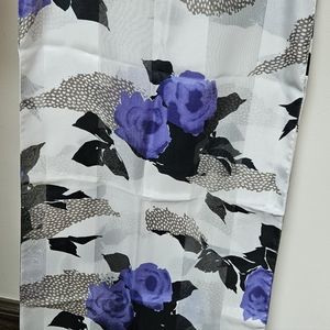 Floral oblong scarf